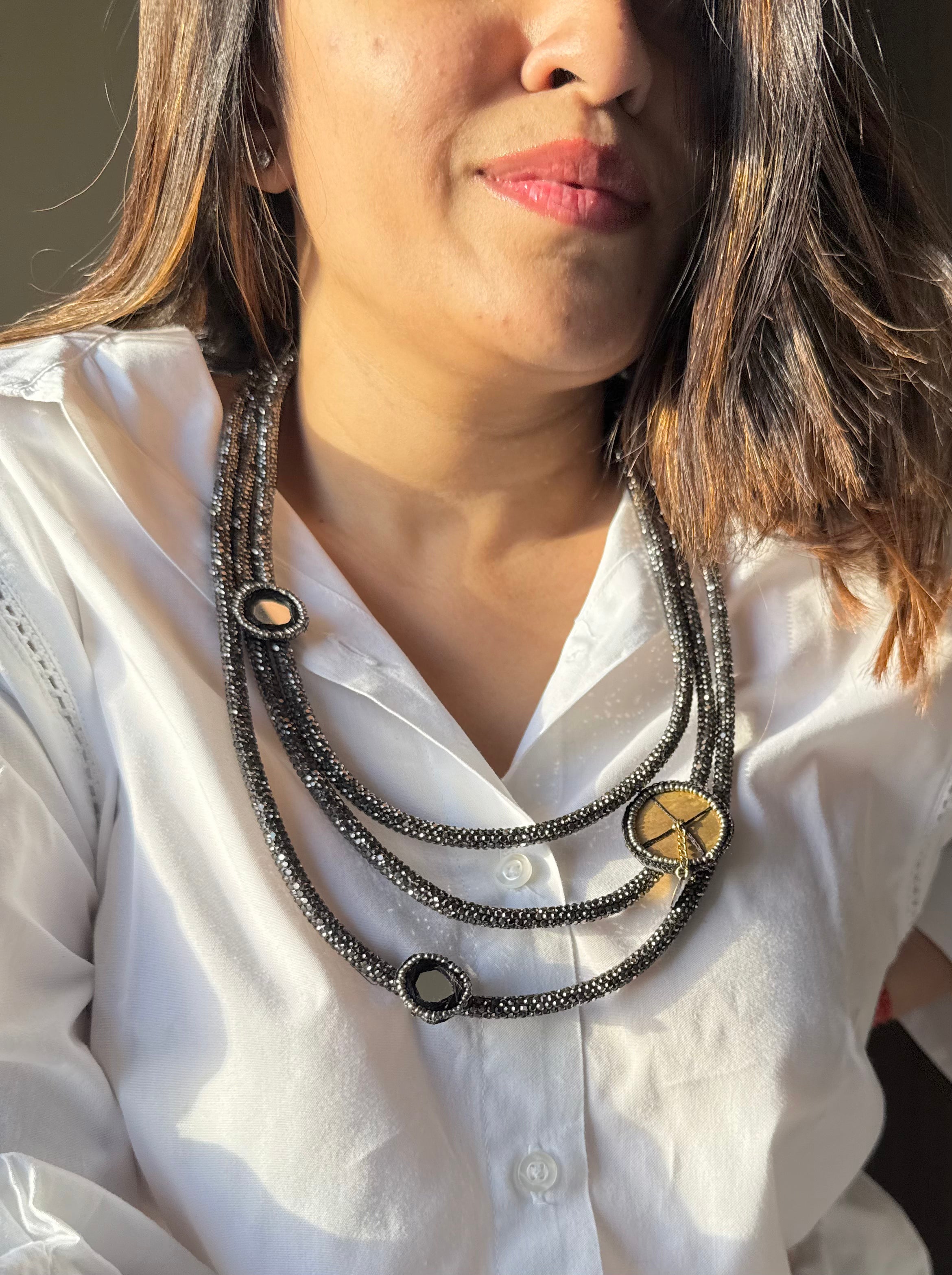 Gleam Queen Neckpiece (B)