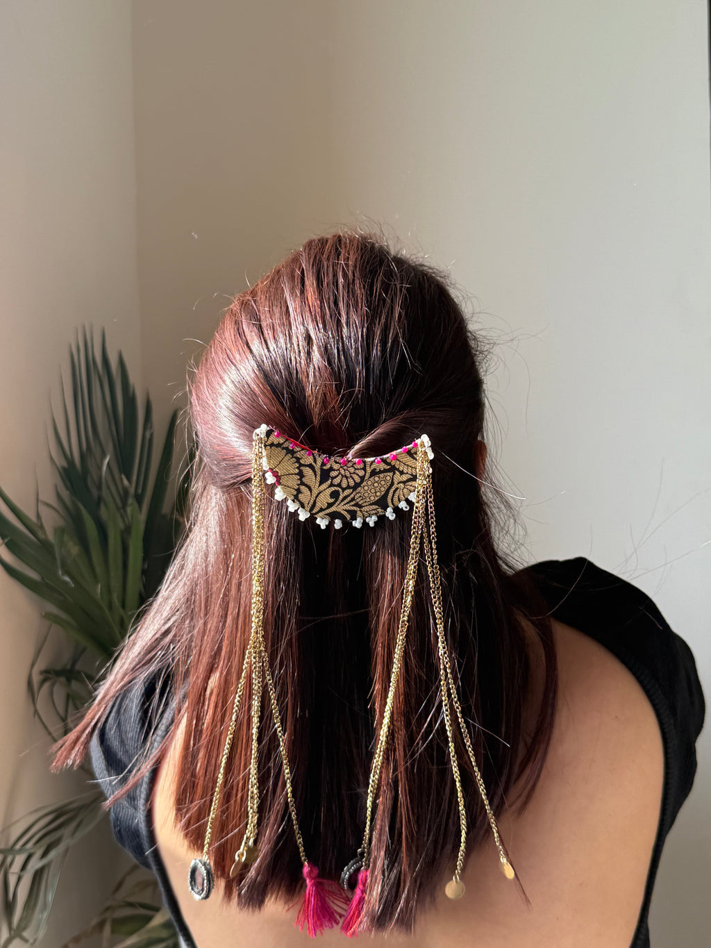 Black Moon Glow Clip