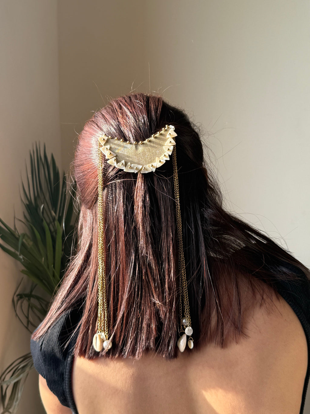 IVORY GLOW CLIP
