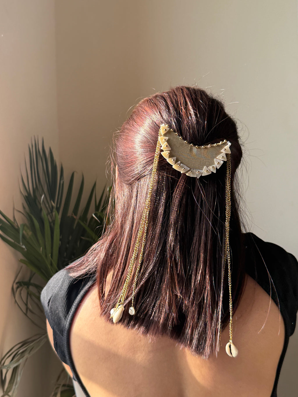 IVORY GLOW CLIP