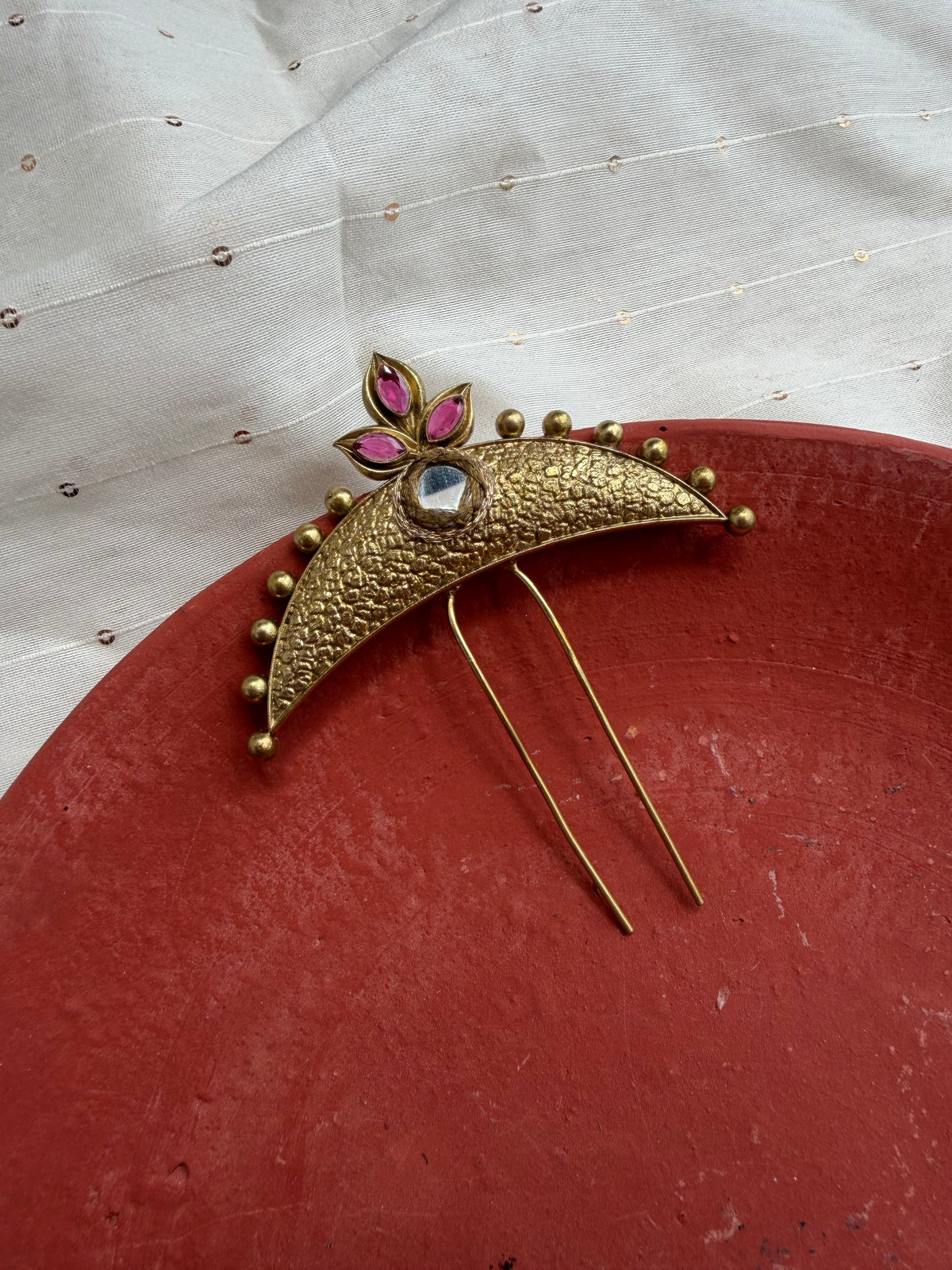 AAVRITI Moon Hair Clip