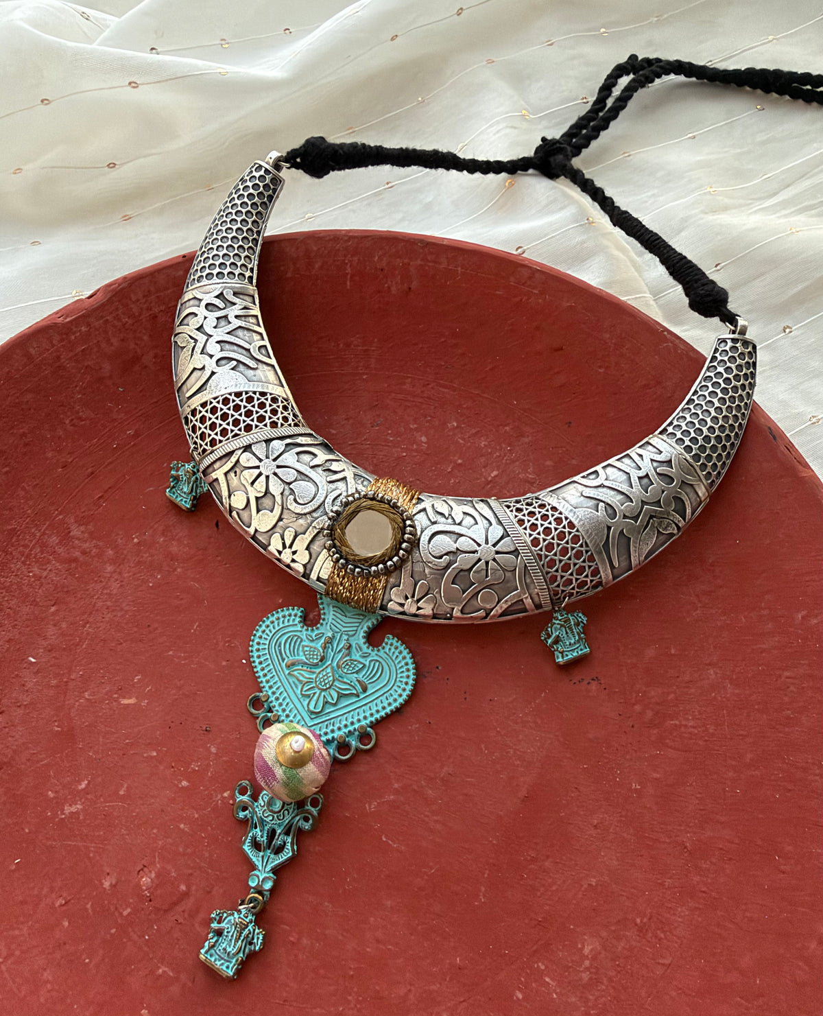 Rajat Rang Necklace 2