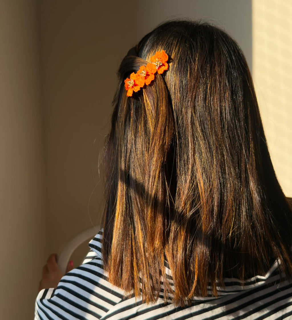 FloraGlow Hair Clip Set Of 6