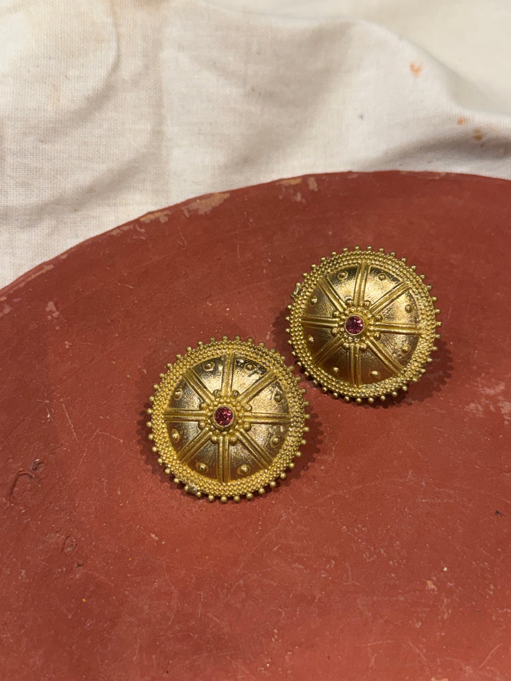 AAVRITI EARRING