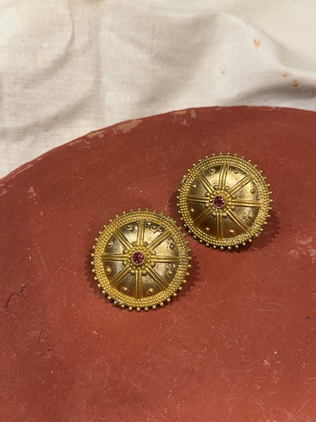 AAVRITI EARRING